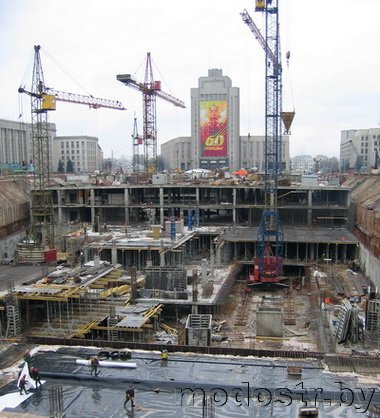 Возведение конструкций общественно-торгового центра Столица в Минске